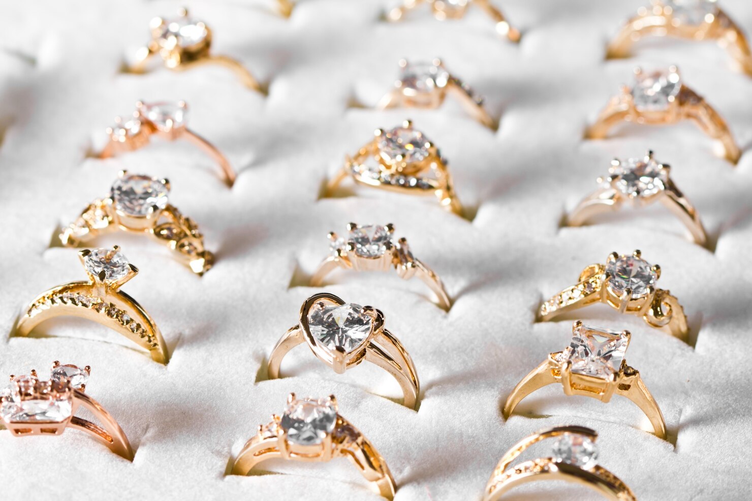 golden-ring-diamond-bannr